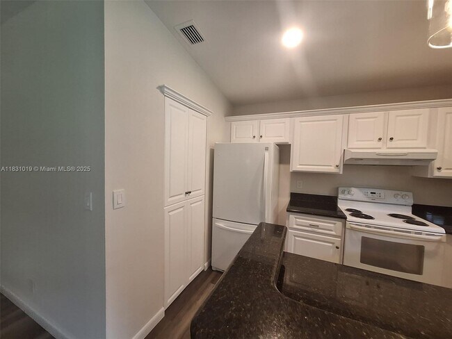 Building Photo - 22280 Timberly Dr