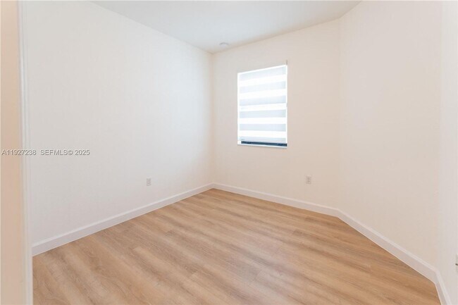 Building Photo - 25185 SW 108th Ave