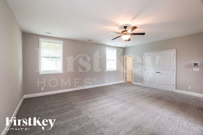 Building Photo - 680 Fox Trail Ct
