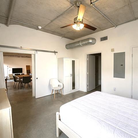 Building Photo - 1001 Belleview St