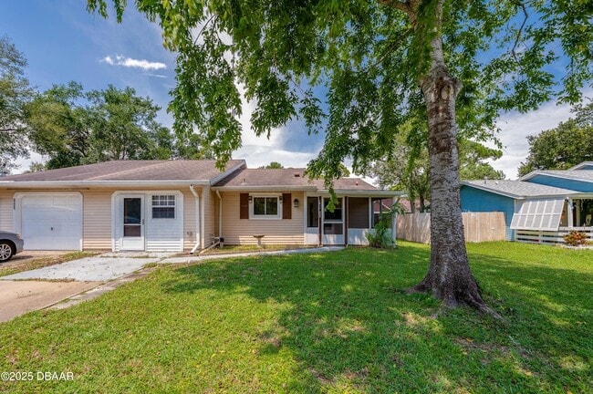 Building Photo - 1045 Amber Cir