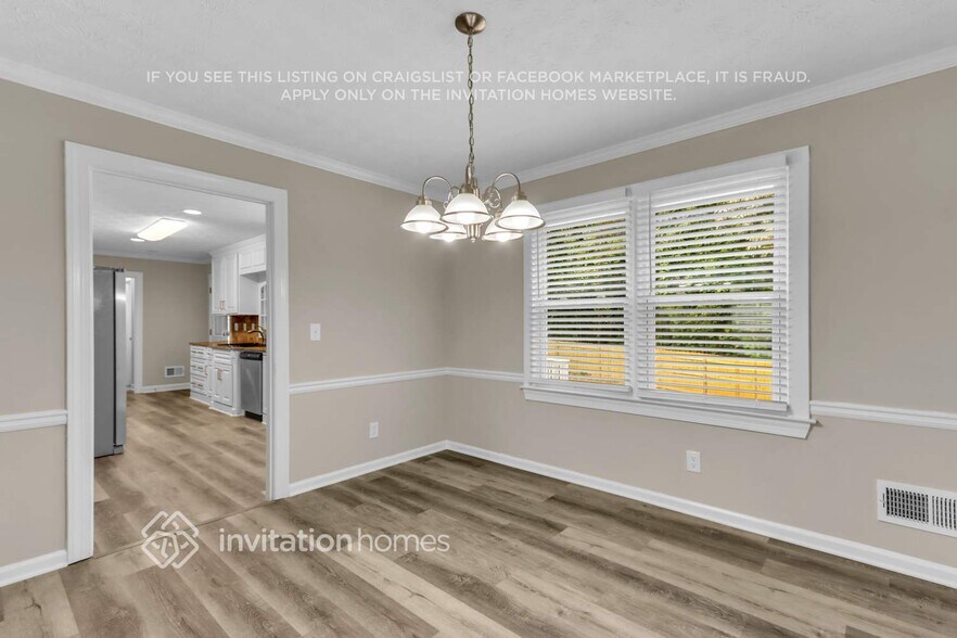 Building Photo - 6412 Phillips Pl