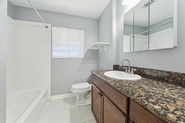Building Photo - 9711 Long Branch Ln