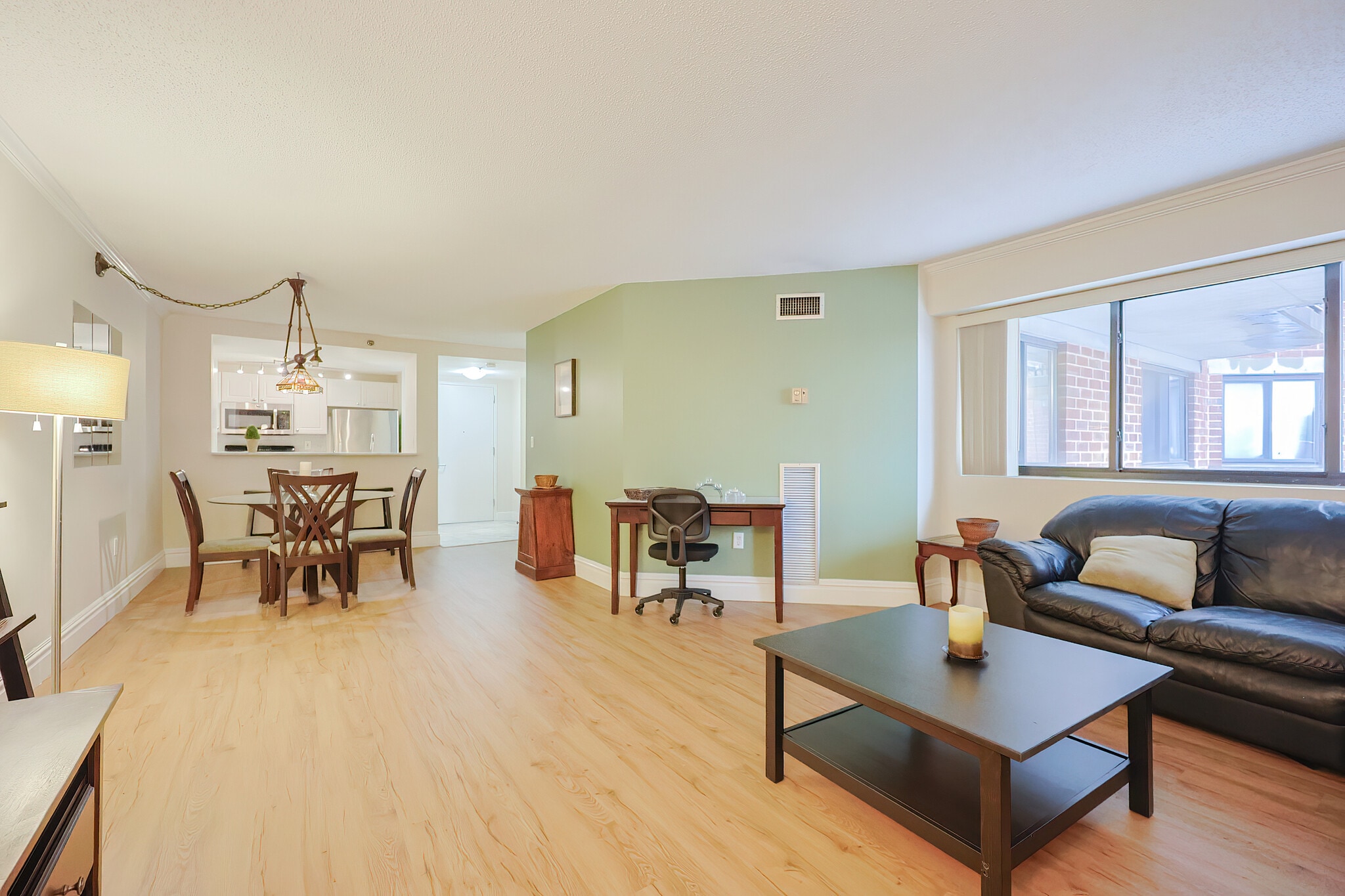 Building Photo - 15 North Beacon St