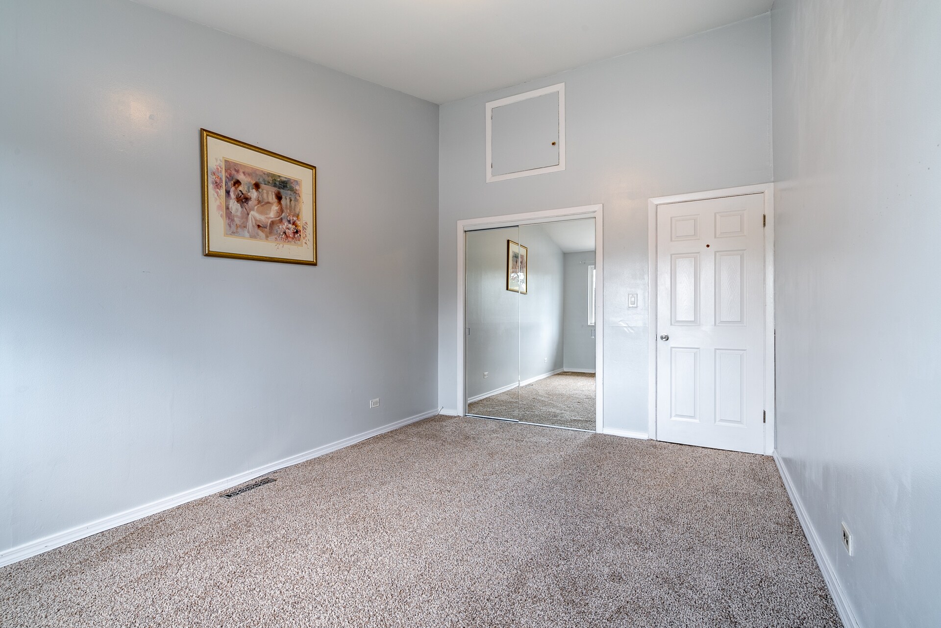 Building Photo - 731 Hibbard Rd