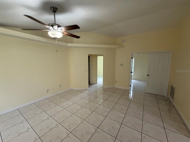 Building Photo - 1300 Daniels Cove Dr