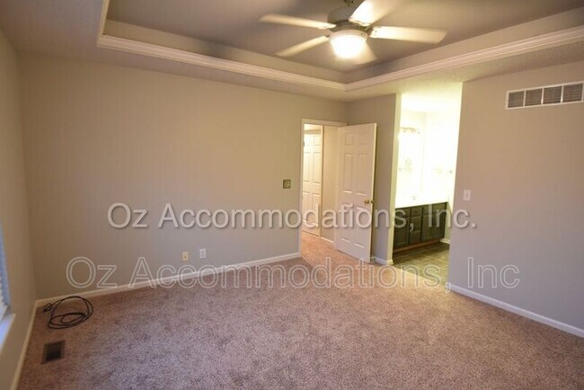 Building Photo - 21813 S Vine St