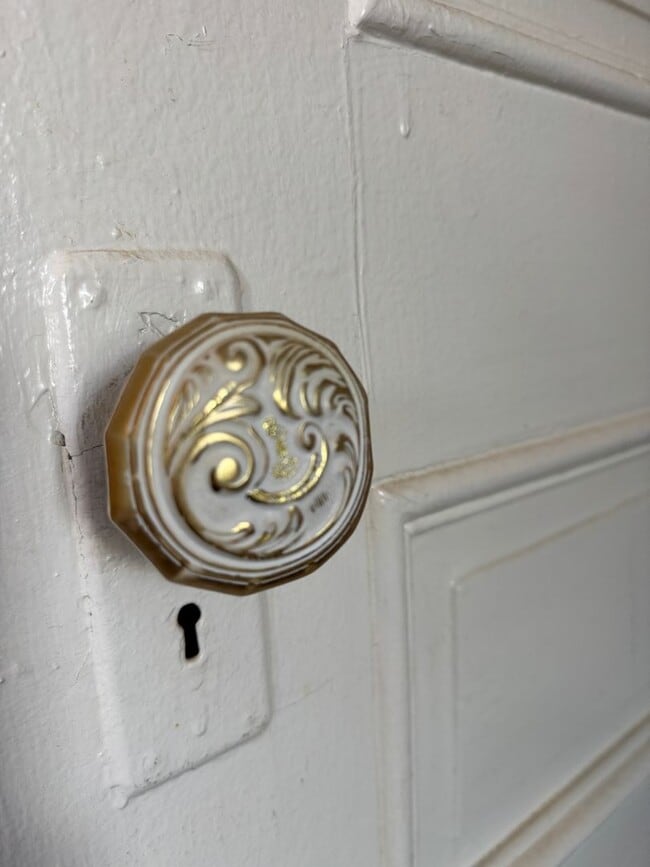 Building Photo - North AVL - Updated Spacious 2/2 Home