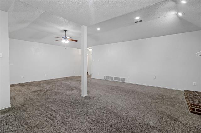 Building Photo - 616 Lake Crest Pkwy
