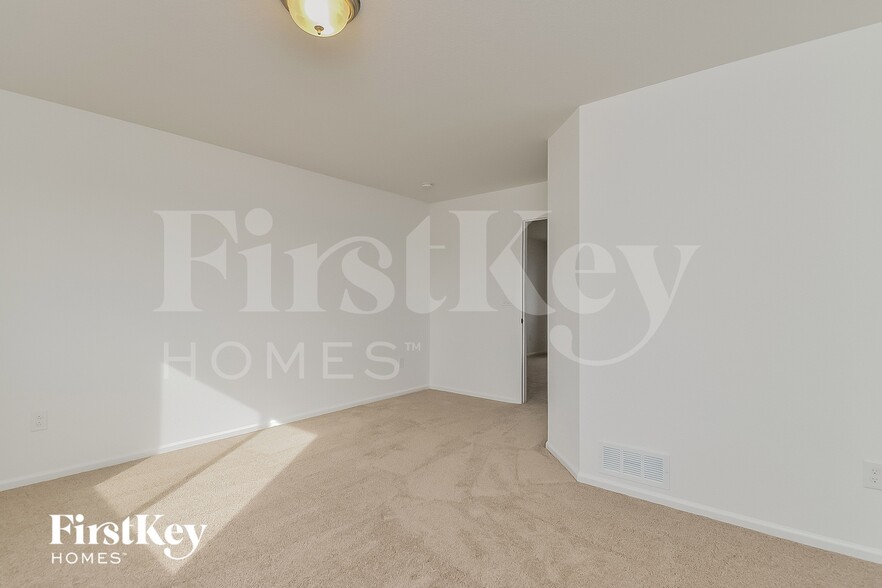 Building Photo - 10213 Luneth Dr