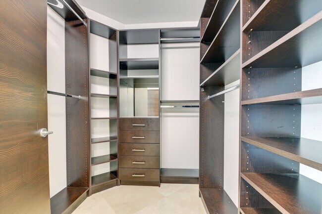 Building Photo - 550 Okeechobee Blvd