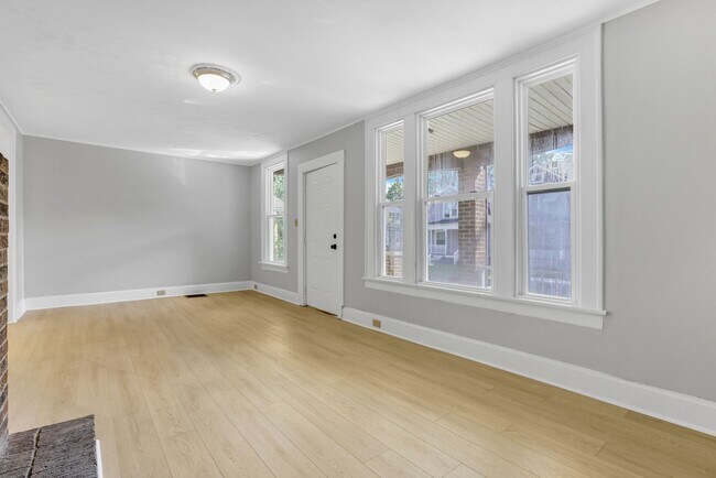 Building Photo - 157 S Eureka Ave