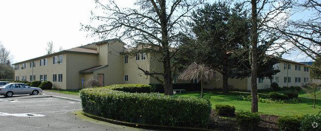Primary Photo - Millwood Manor