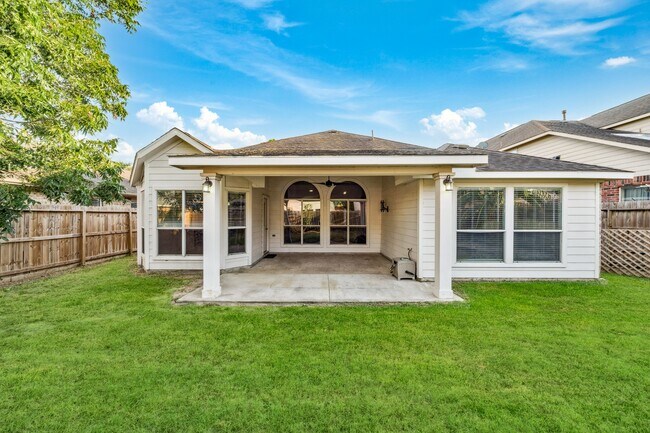 Building Photo - 17218 Double Lilly Dr