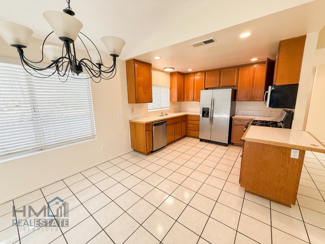 Building Photo - 2 Bed, 2 Bath Rental Home in Silverado Gat...