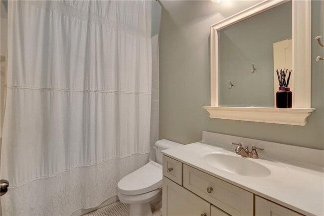 Building Photo - 9043 Selborne Ln