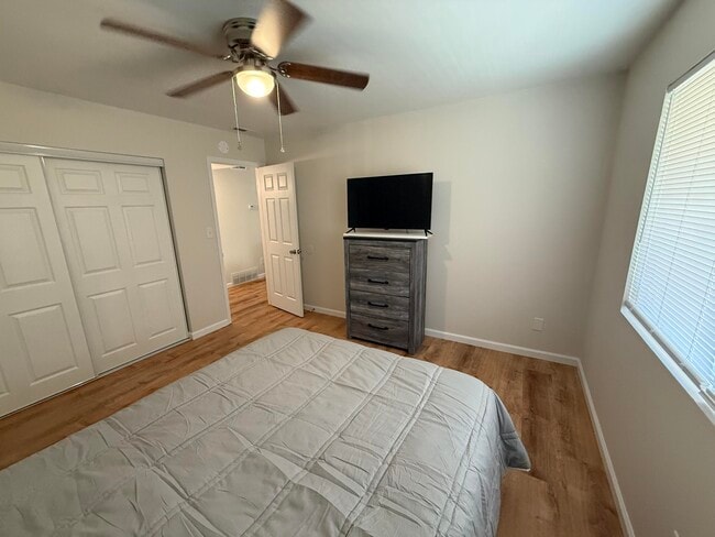 Building Photo - 801 N Ann St