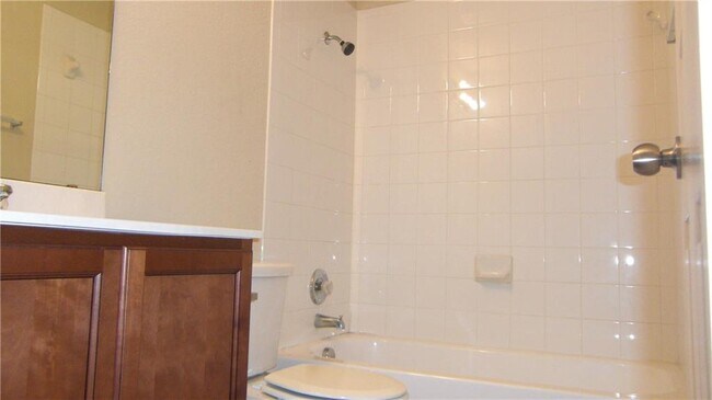 Building Photo - 208 Teron Dr