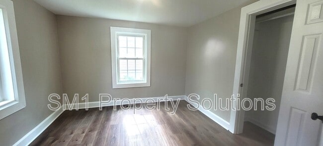 Building Photo - 1420 Furlough Ave