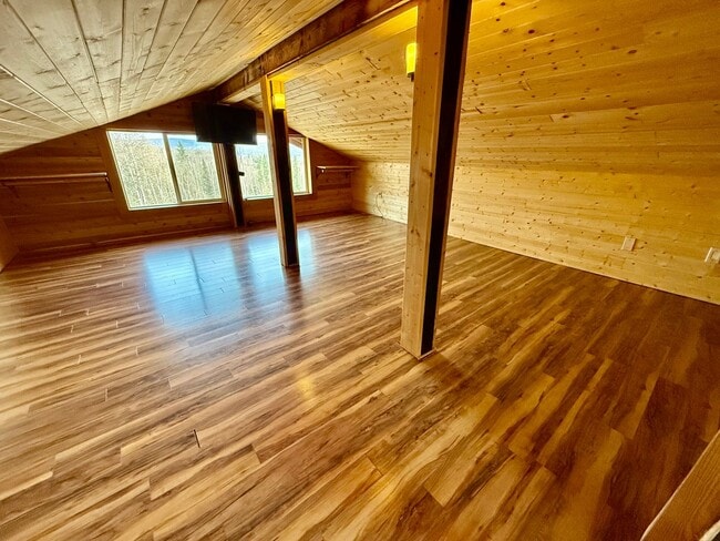 Building Photo - 2bd Home for Rent in Fairbanks!