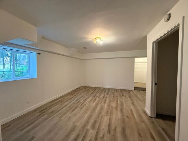 Building Photo - 8027 Ney Ave