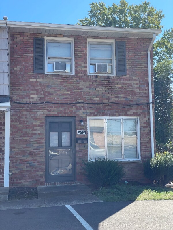 Building Photo - 327 Pershing Ave NE