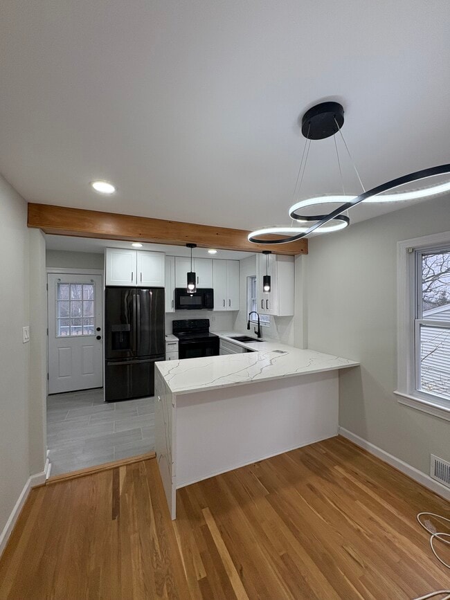 Building Photo - 2817 63rd Pl