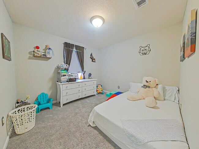 Building Photo - 3 Bed 2 Bath with a POOL in Martinez!