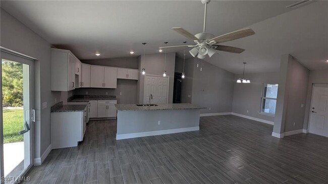 Building Photo - 307 Broward Ave