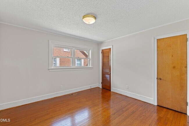 Building Photo - 1114 S 2nd St