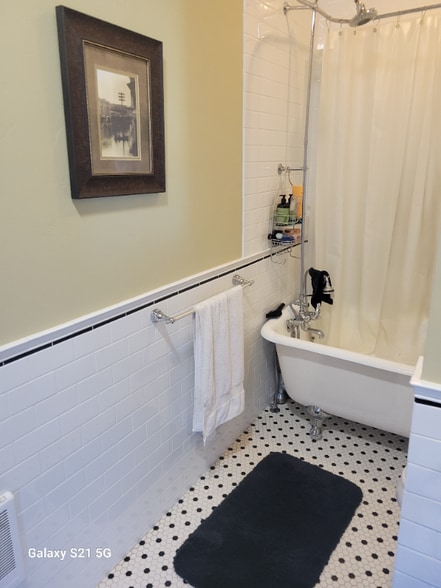 Building Photo - 306 Washington St