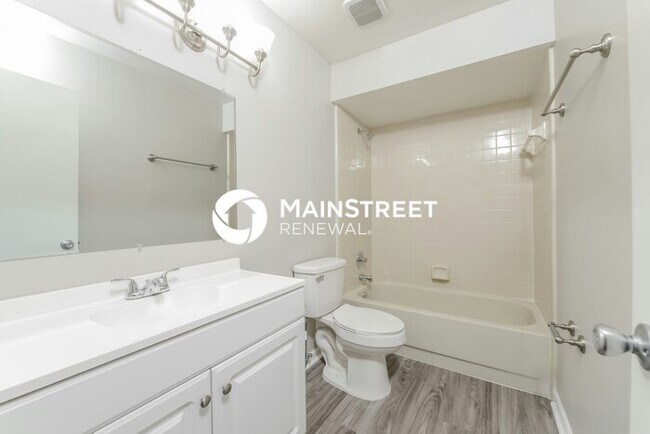 Building Photo - 3 Bedroom Pet-Friendly Home in Ocoee, FL with Main Street Renewal