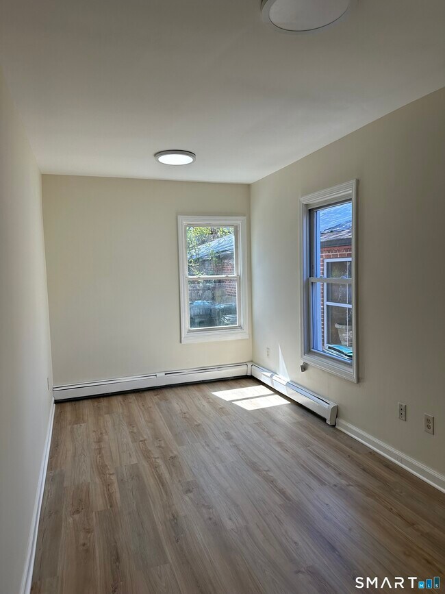 Building Photo - 42 Jefferson Ave