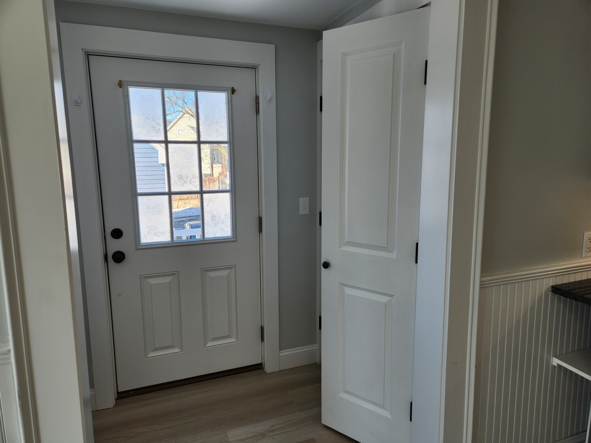 Building Photo - 17 Roundy St