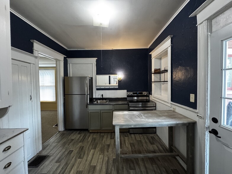 Kitchen - 301 S Pleasant St