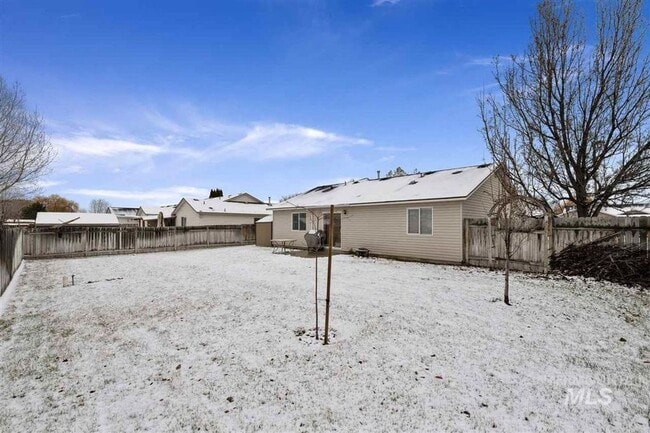Building Photo - 1622 W Meffan Ave