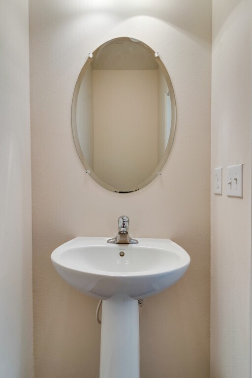 Building Photo - 4 BR/2.5 BA Home - A Rare Rental Between Columbia and Spring Hill!!!