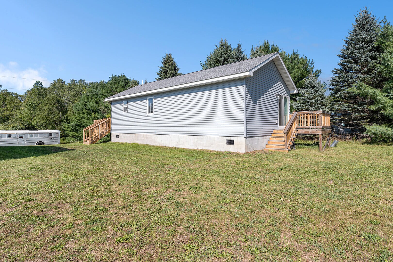 Building Photo - 14066 Deer Valley Ln