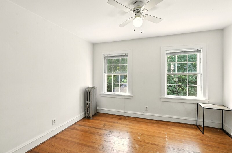 Building Photo - 2341 S Overlook Rd