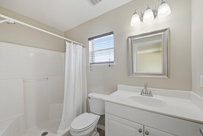 Building Photo - 1707 SE Manth Ln