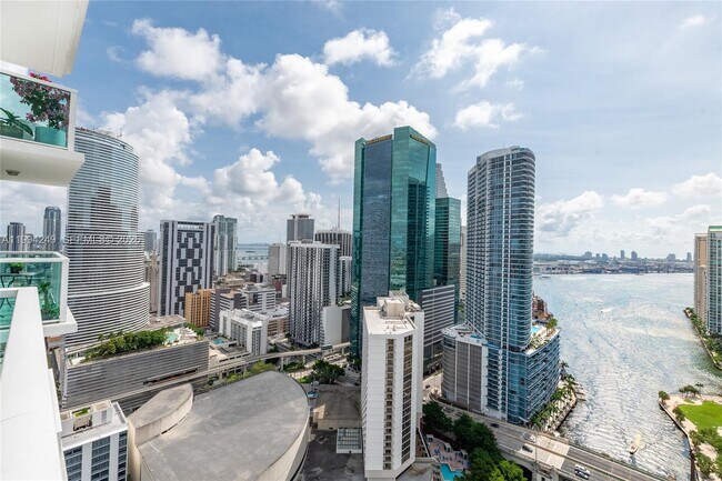 Building Photo - 31 SE 5th St