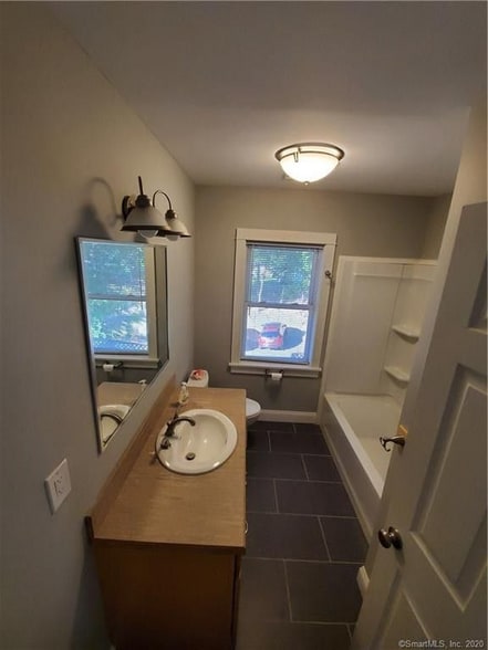 Building Photo - 179 Lenox St