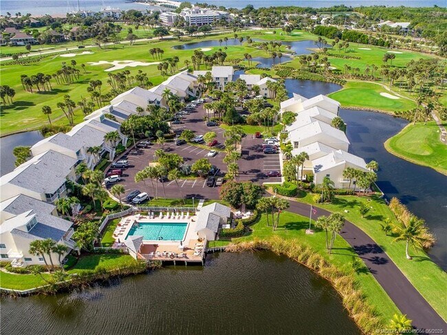 Building Photo - 5553 NE Gulfstream Way