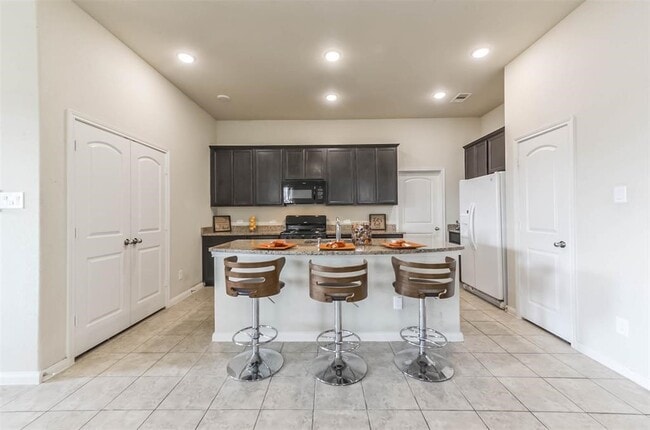 Building Photo - 18511 Espada St