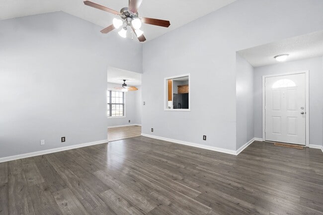 Building Photo - 3832 Cannondale Dr