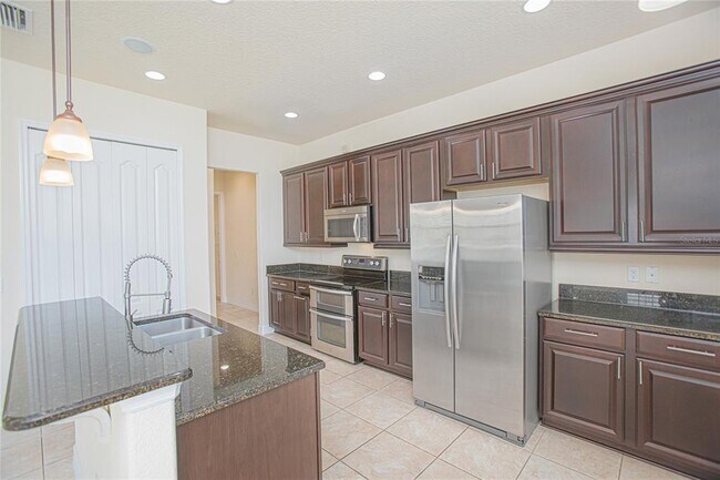 Building Photo - 10478 Stapeley Dr