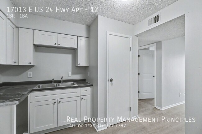 Building Photo - 17013 E US 24 Hwy Apt-12