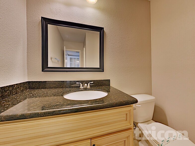 Building Photo - 11803 Willow Point Way