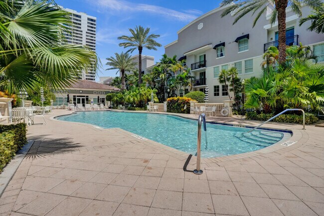 Building Photo - 600 S Dixie Hwy