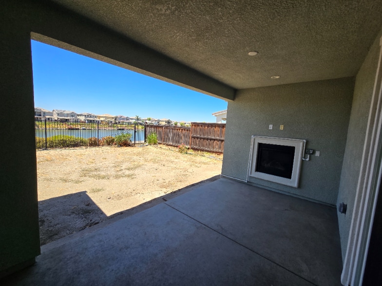 Building Photo - 18025 Amador Dr